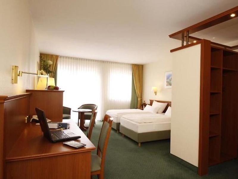 D32B3FA4F9448371A9238C6648EB2A4F