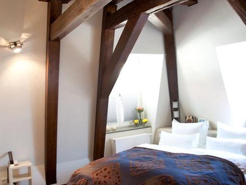 4B00FE362FC6D975AF298771321138F9