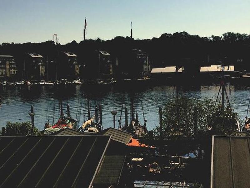 A67B985C3EF283E4B1ED8EE567D8059B