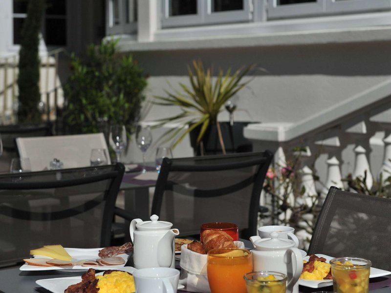 2462EBA74F320D48657D0B6803FCEB54