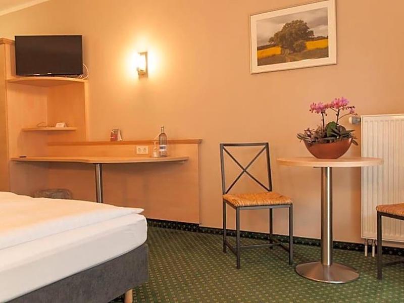 A83E41AD6F09A2EE638C6D3430882D8D