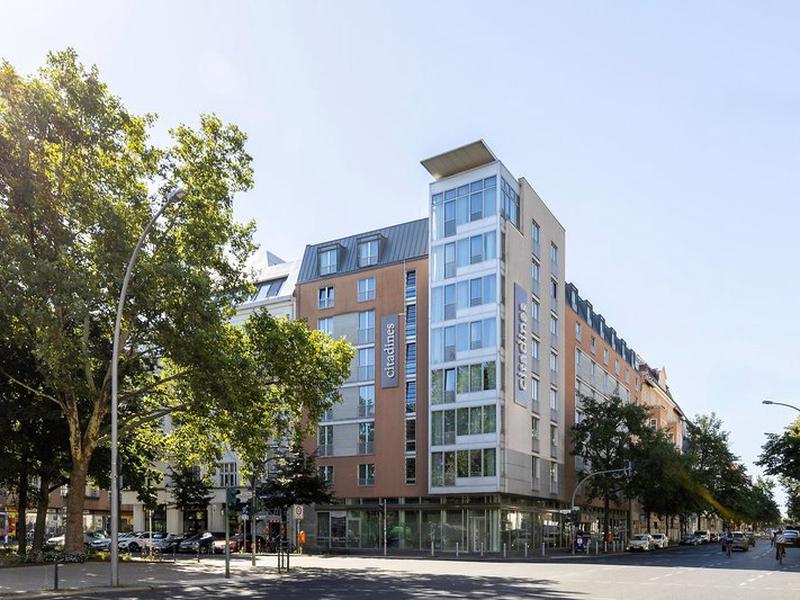 52E075612D1A083B0BF89294DB3A0433