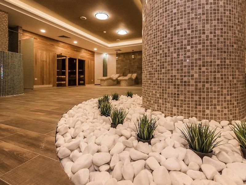 17039B5F15DA124313E2D8178B859C66