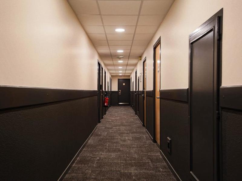 1A4B9F268A2EB74C5C87B19525FCA592