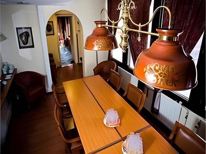 1E8B9BE4937BDFDAFBE28E5742B6D2E3