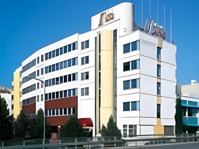 4BFD4B72ADEC6396854880F9EDDA9C4B