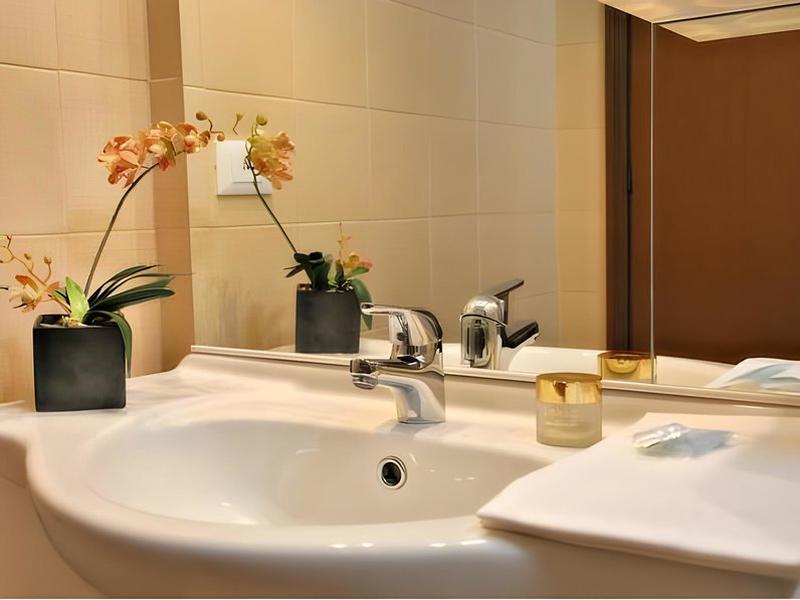 CCF910B51B81A7FF5ACE12AA37EED50C