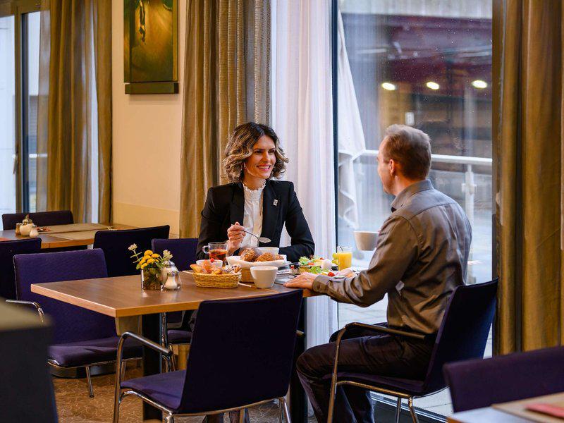 3F8AD99A8D4D223D258FC99AFC5F9B5F