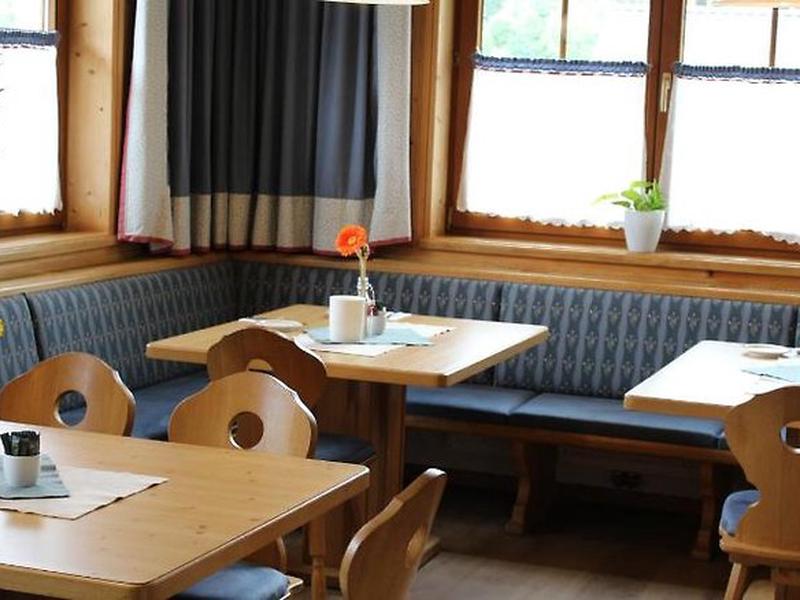 439A2811FE9E949DC0D44B0ED88F6D45