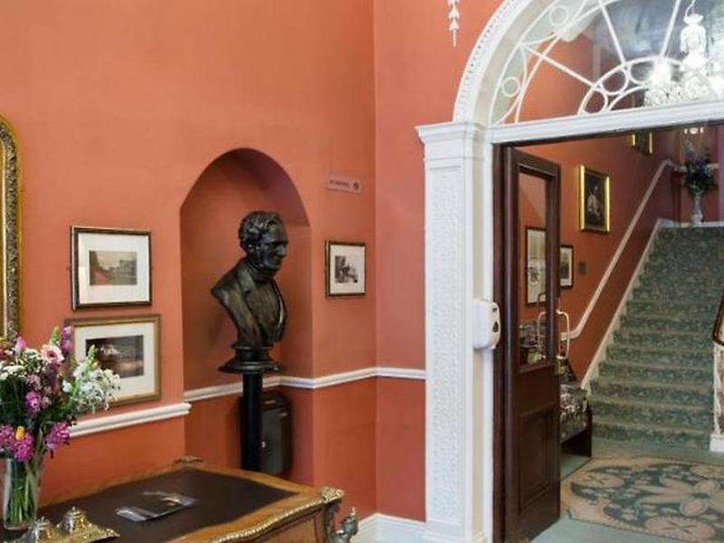 B72E9C3635FB024B4683E50825AF0FF0