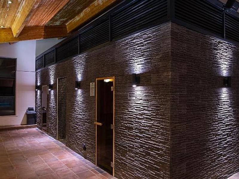 E59923984C9FAA577024B1FBD900D9A3