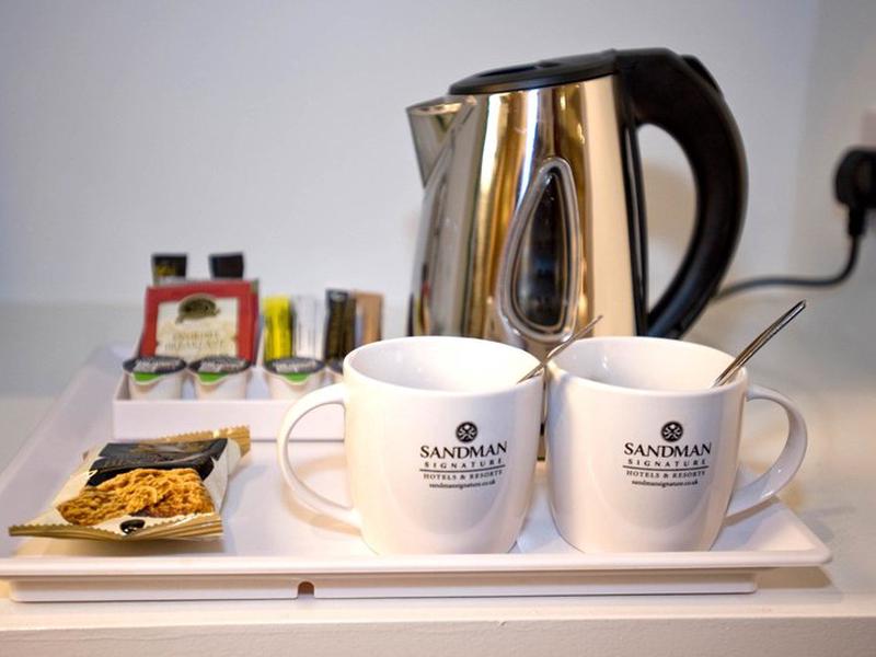 5F76C7655A86B4FF773C73D458878196