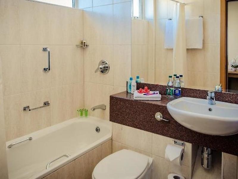 6A4945A3064548A566C67E99DCAB47C9