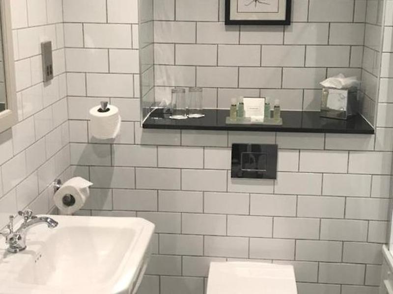 5288D5A7DB2299C3A89E7BF1A18C8923