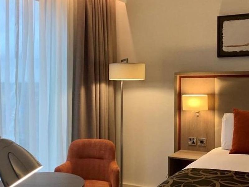 40E5DB144909C5B29A511FB057B7DF42