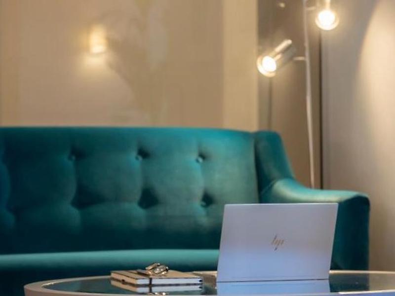 940DD6906091F2563541222D48F854F7