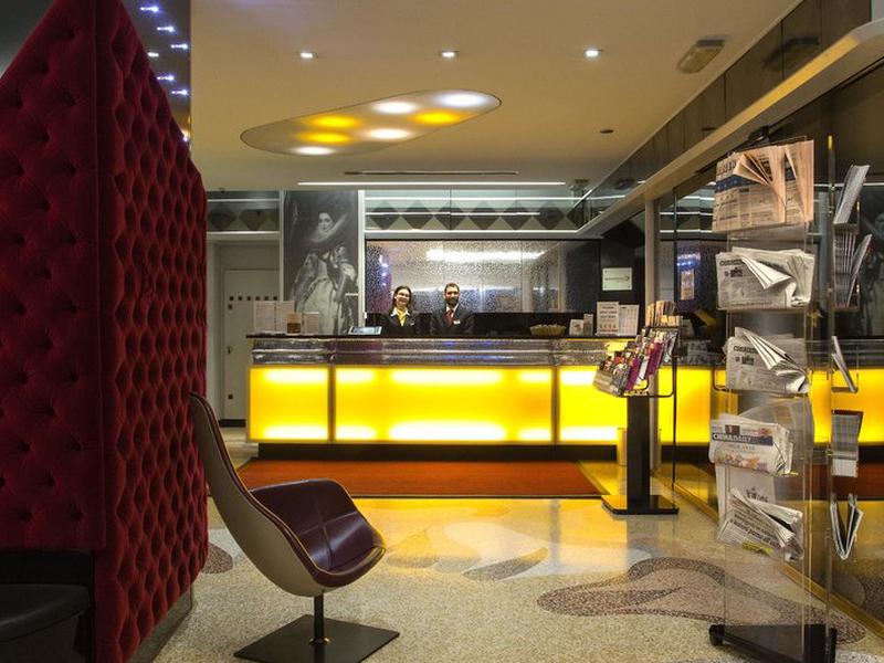 06DAC22D05AE59F69C6BB64448286990