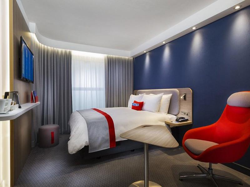 E525BA9824E6E02F054D2978297235F3