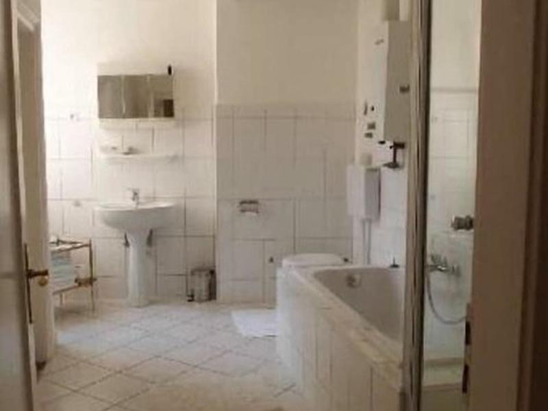 BAC7B5B89CE5B35C61DC8D749E6774ED