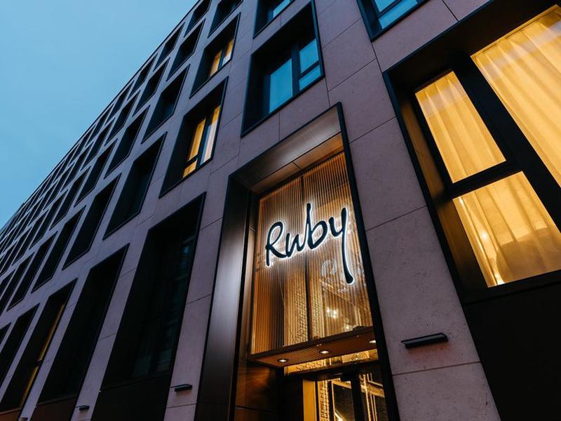 E39F4AB852313C2B5F6760D93DFD5E52