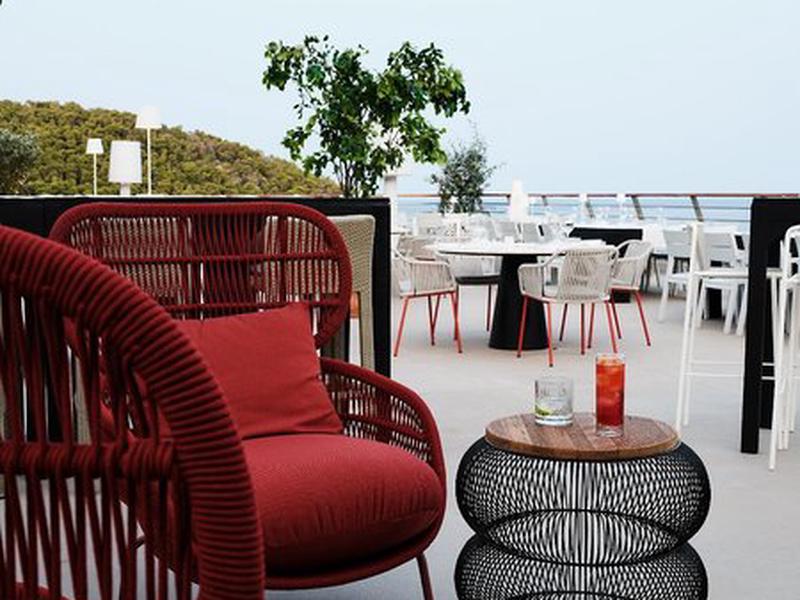 5EC953139DAD9A22700CE34E94FF43FD