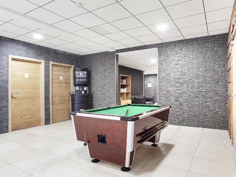 D7A9C44E2190487D129F932D774A753D