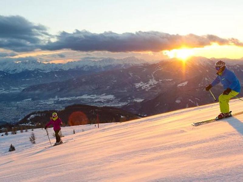 F7C56B0E8C8843A7081A9A1E37FFE21C