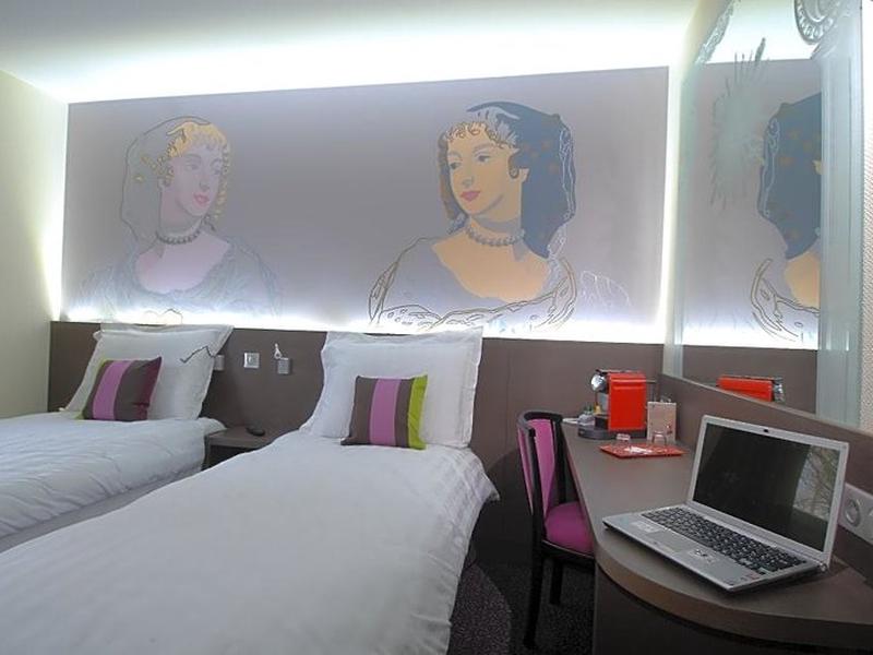 D32DE47F8A8B564C1D00189EC3A4ED50