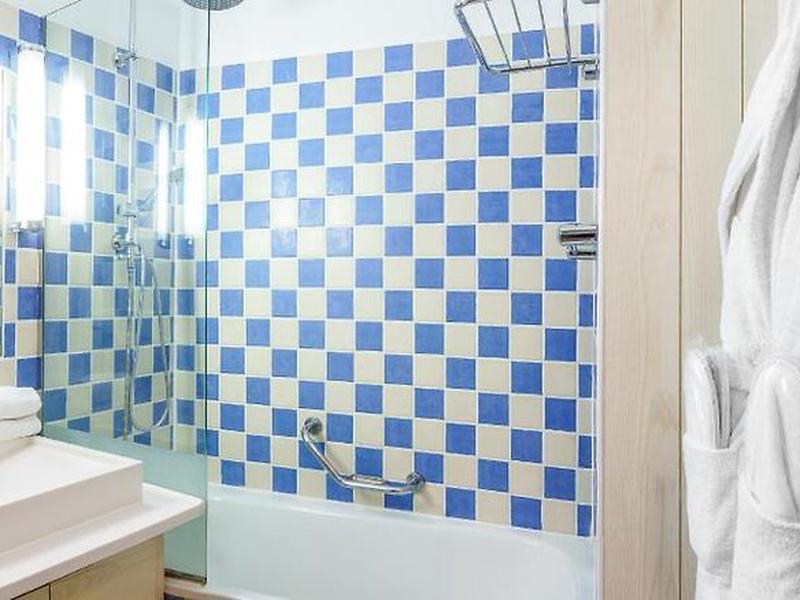 644CC3C64383601C11CB71159236B296