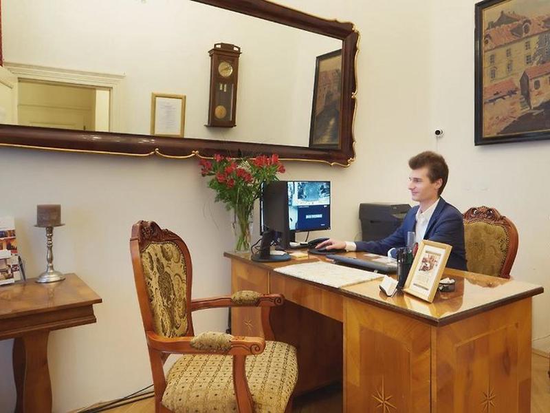 824884ACC19B019F71BF0A52F45E9E26