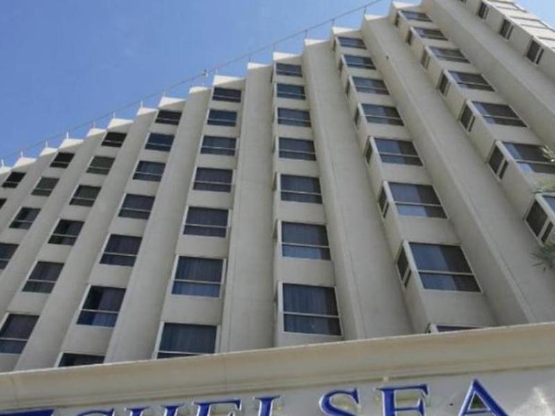 Luxe Avenue Hotel