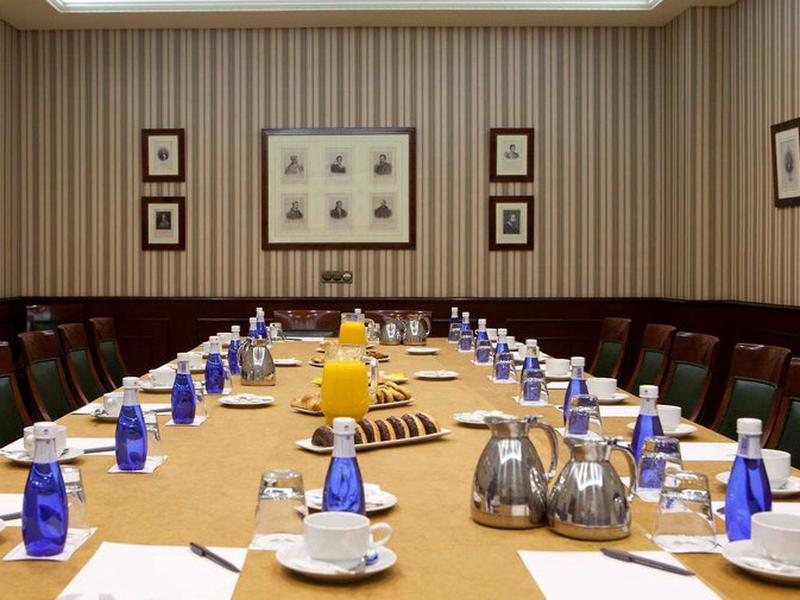 257E9A4BB299535C558785D21E7D02F4