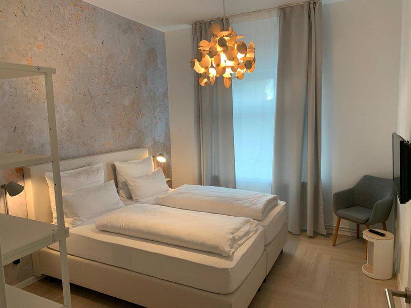 DFCB9C2B4E61D2DB7CADC72EF402A294