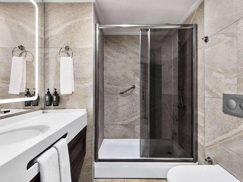 F2BEC73205D4749811865218CAFA5240