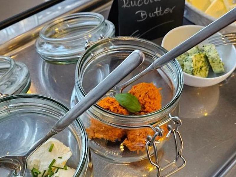 FF28EC569D38079E9221FF692DA768C4