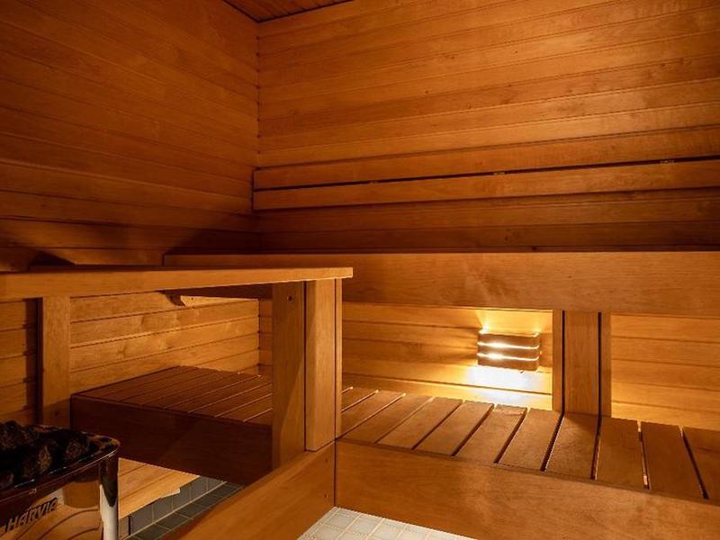 63FC63B76BF9005502857F383E26BFB1