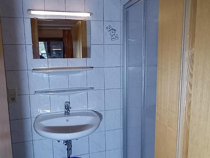 F9122399D51F48B79A49EDE937B92F34