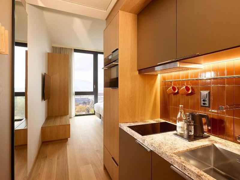 0B49B798B11C95775AA966D18714BB1B