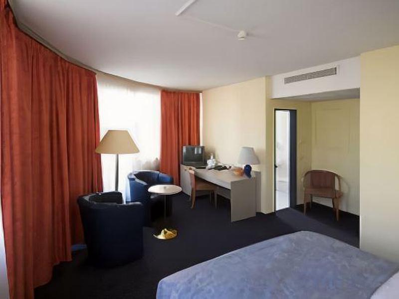 401F85FB167983C1F677BD659338DA0C