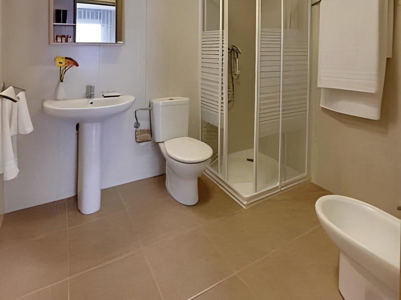 25556B74B8732FF5FE26C4C1BA5C5CCF