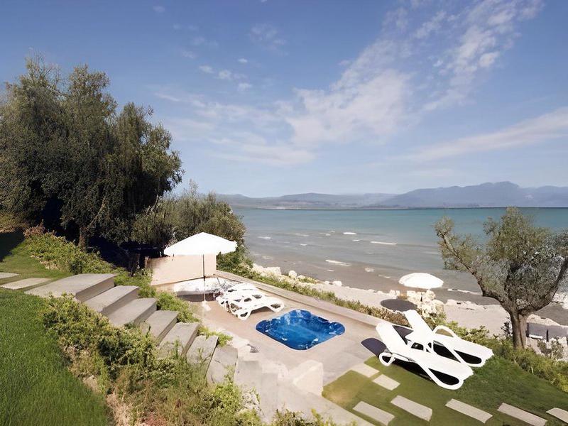 706E25A916A2E40A2751BFB8BBAEED52