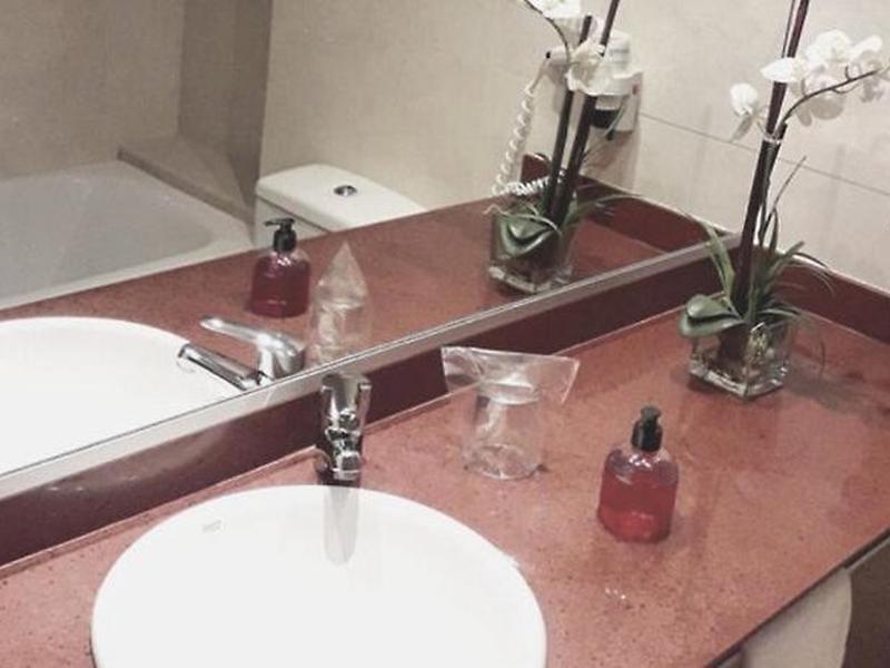 B88A67F9622D98A4F58D74CBE2514792