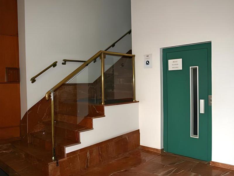 18D8EC92C955D175D81C11E8E9B09D4B