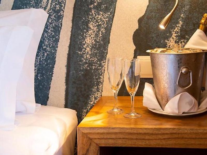 5B0E9E1E08B1B7109E484978F8B78A69