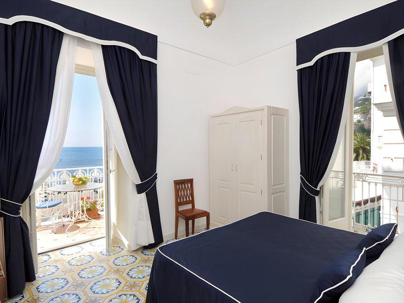 4BC7953A211C2EFBDFC9F7032BD5AB8E