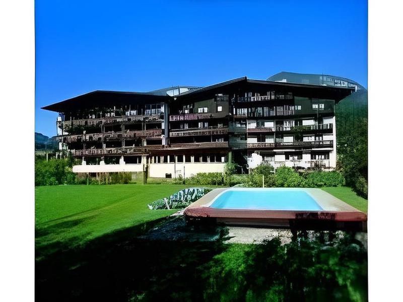 900DAF9D1F6A3154816F77BAB61B427C