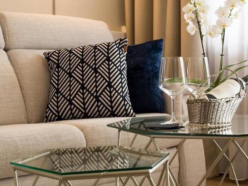 3E047337C7594280A8801A4324753FE3