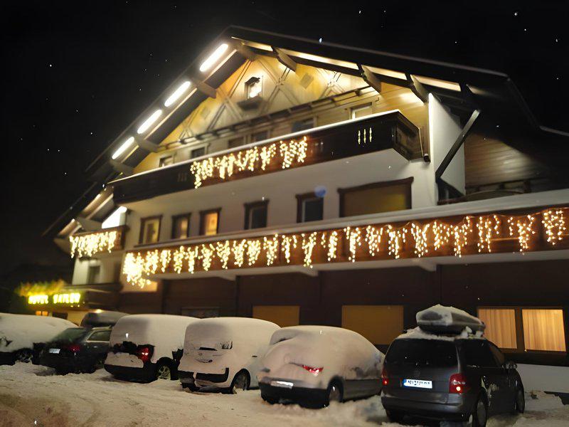 B1ADEA2F6D44A9E0F55AB9DEBF18F42E