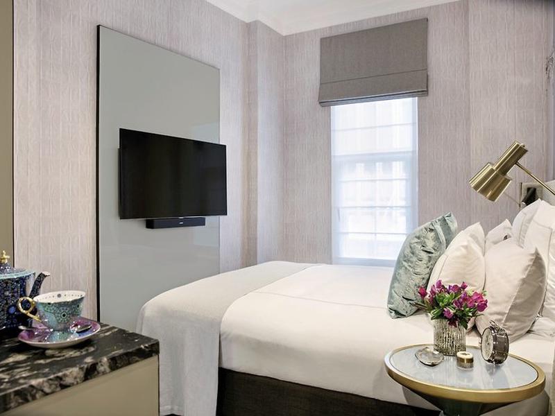 2B8DE576F37E7567A06977A1AA837A59