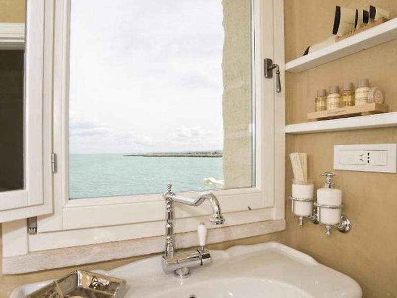 6A30A9C6DE2A80BA0C894AE58EA52DEB